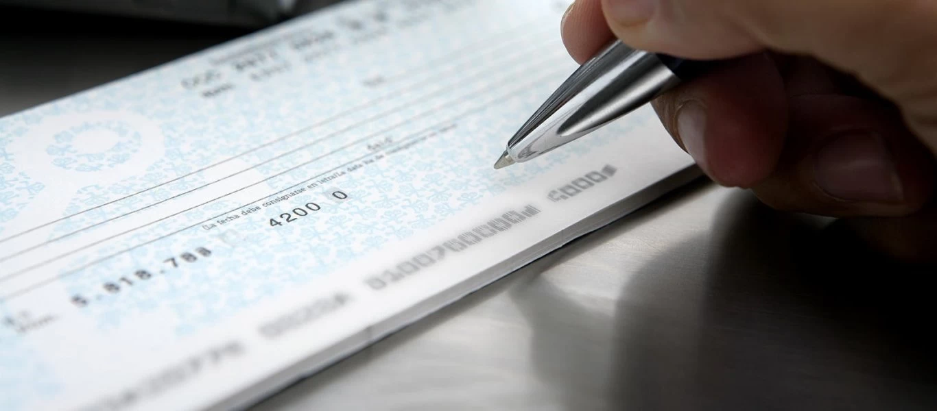 Επιταγές: Ξεκινούν από τις 15 Φεβρουαρίου οι δηλώσεις αναστολής στις τράπεζες